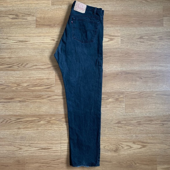 Vintage Levi’s 501 Straight Leg Button Fly Made In Canada - Picture 2 of 16